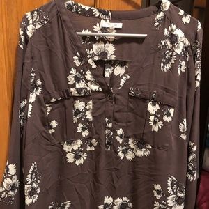 Maurices Size 1 Purple Floral Blouse